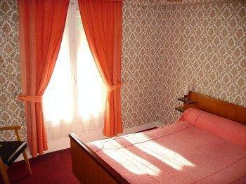 Hotel Restaurant Du Tourisme Latronquiere Экстерьер фото